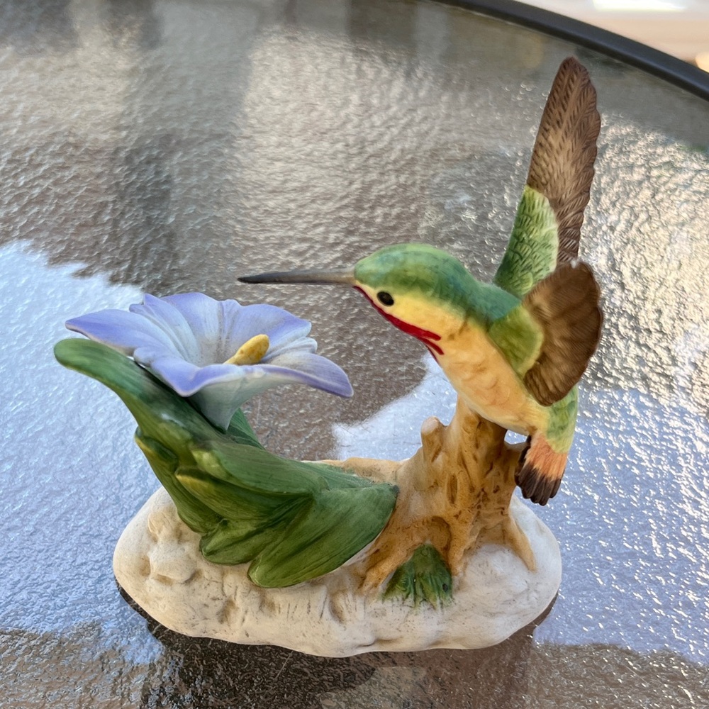 1996 Bronson Collectibles Calliope Hummingbird with Gentian Flower 4” - Picture 3 of 5